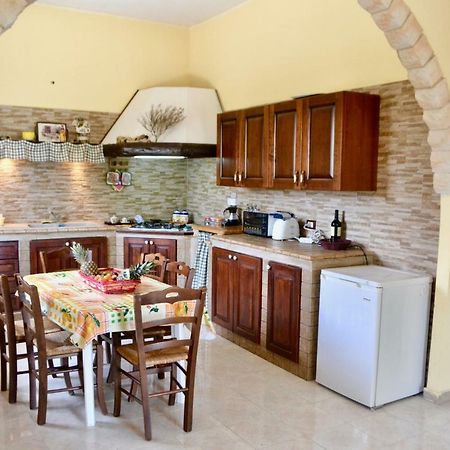 Villa Rosa - Ai Piedi Dell'Etna Brucoli Exteriör bild