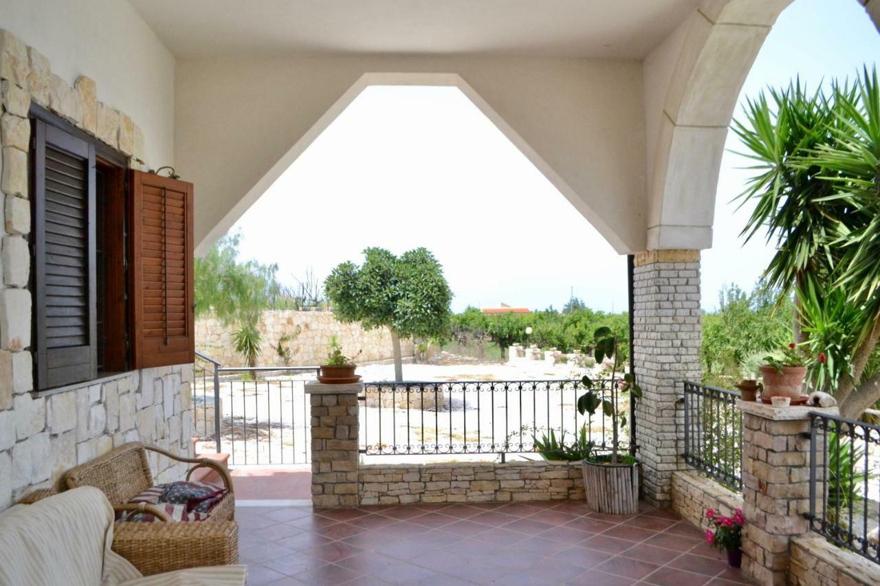 Villa Rosa - Ai Piedi Dell'Etna Brucoli Exteriör bild